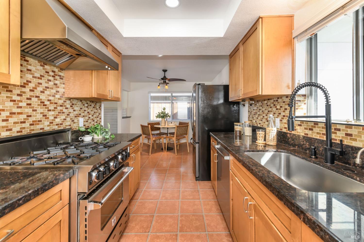 2013 Harrison Street