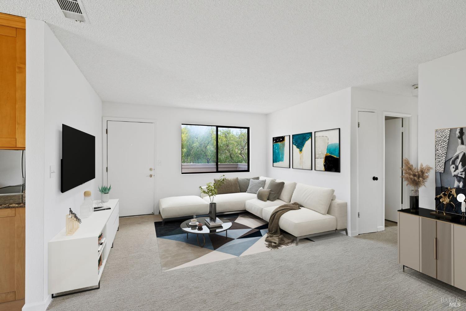 140 Captains Cove Dr