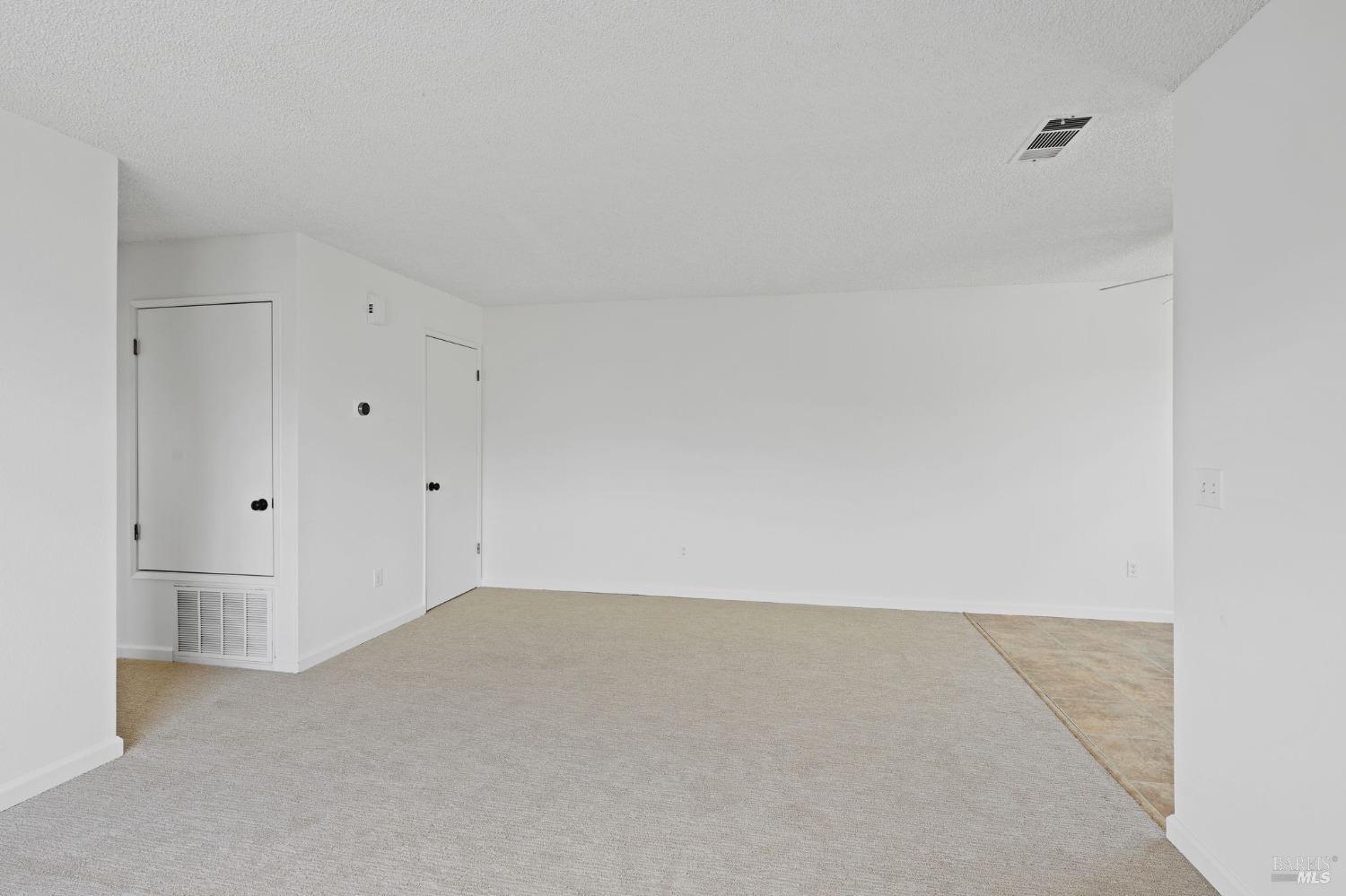 140 Captains Cove Dr