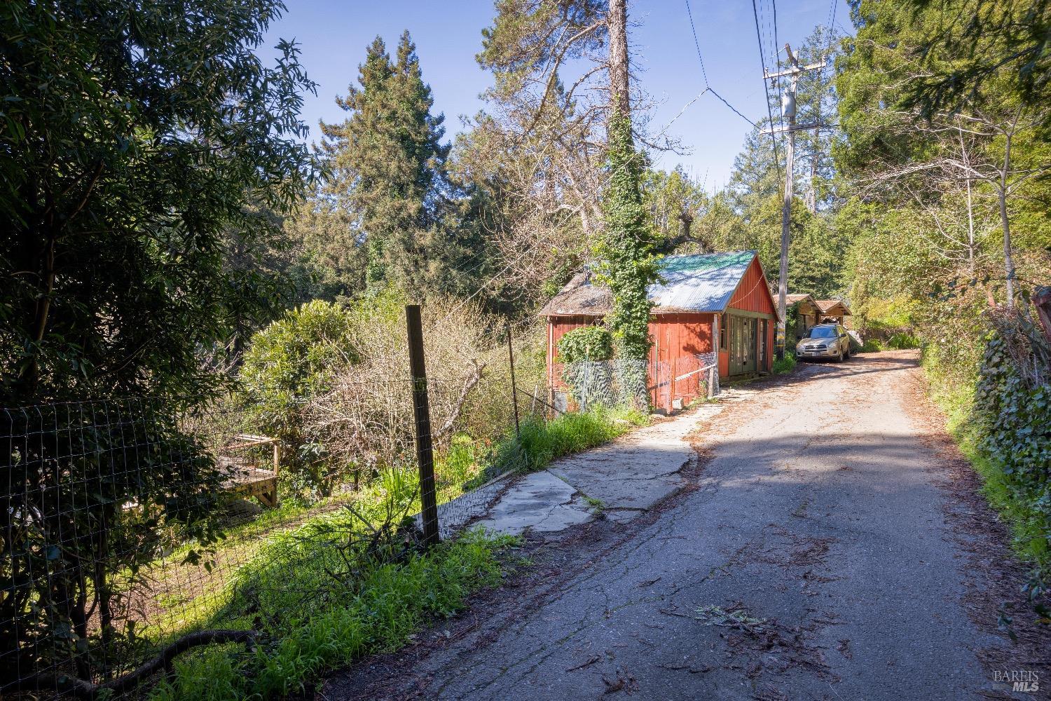 21360 Santa Clara Ave