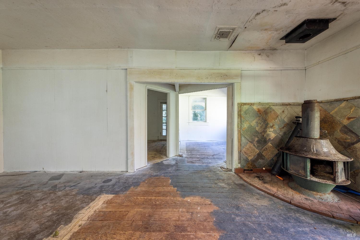 21360 Santa Clara Ave