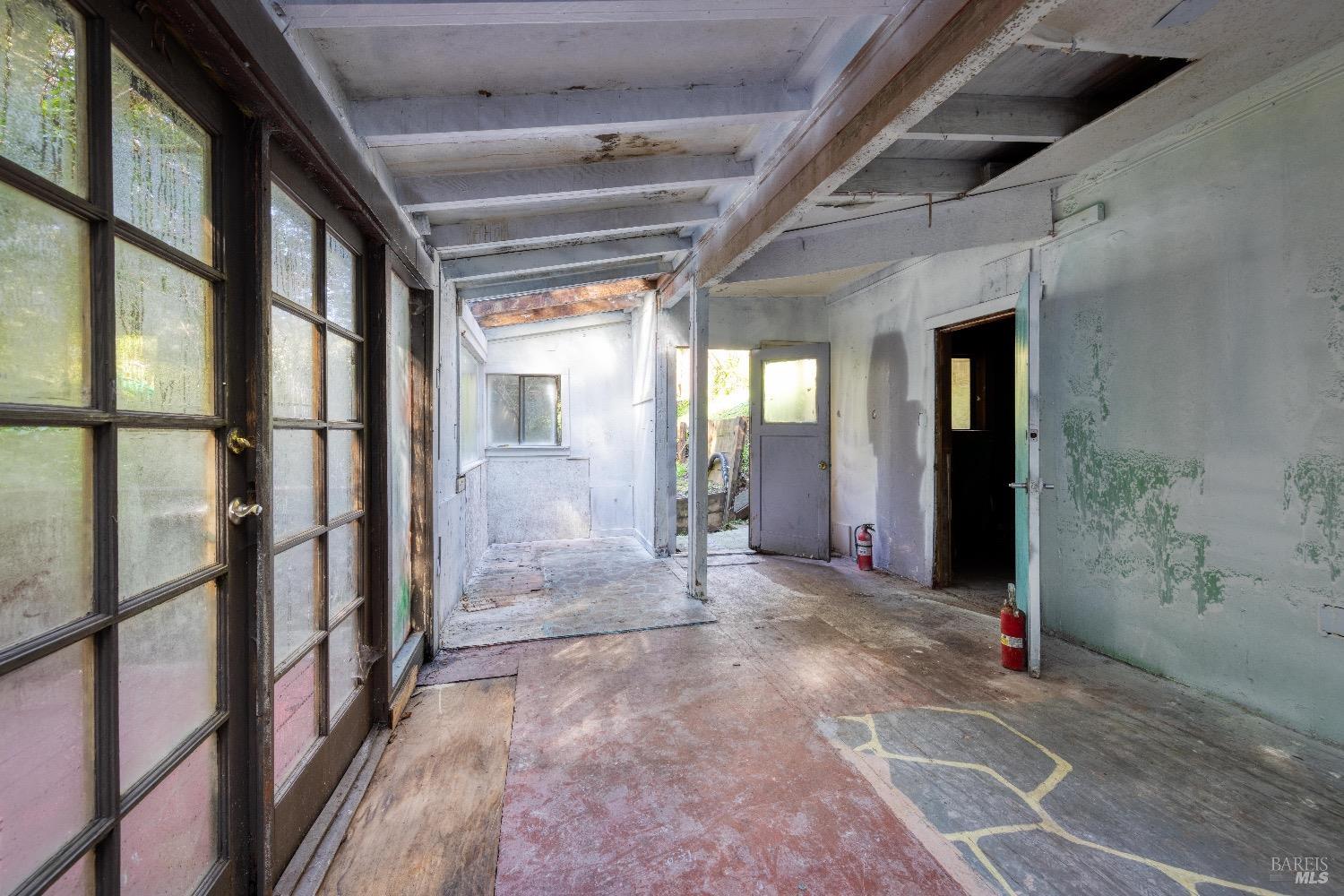 21360 Santa Clara Ave