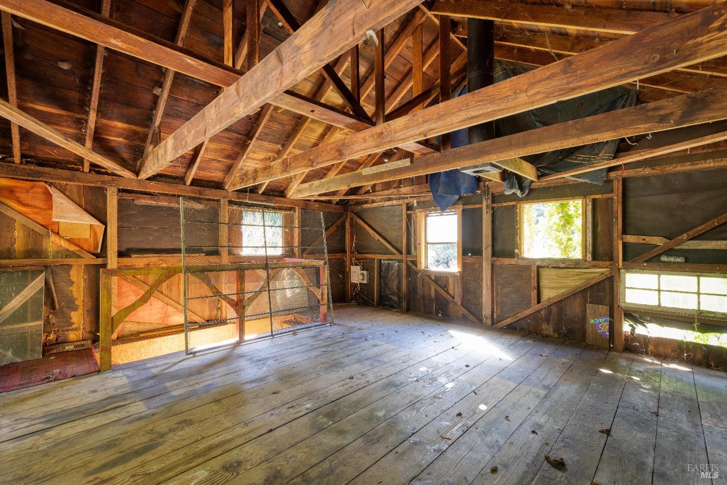 21360 Santa Clara Ave