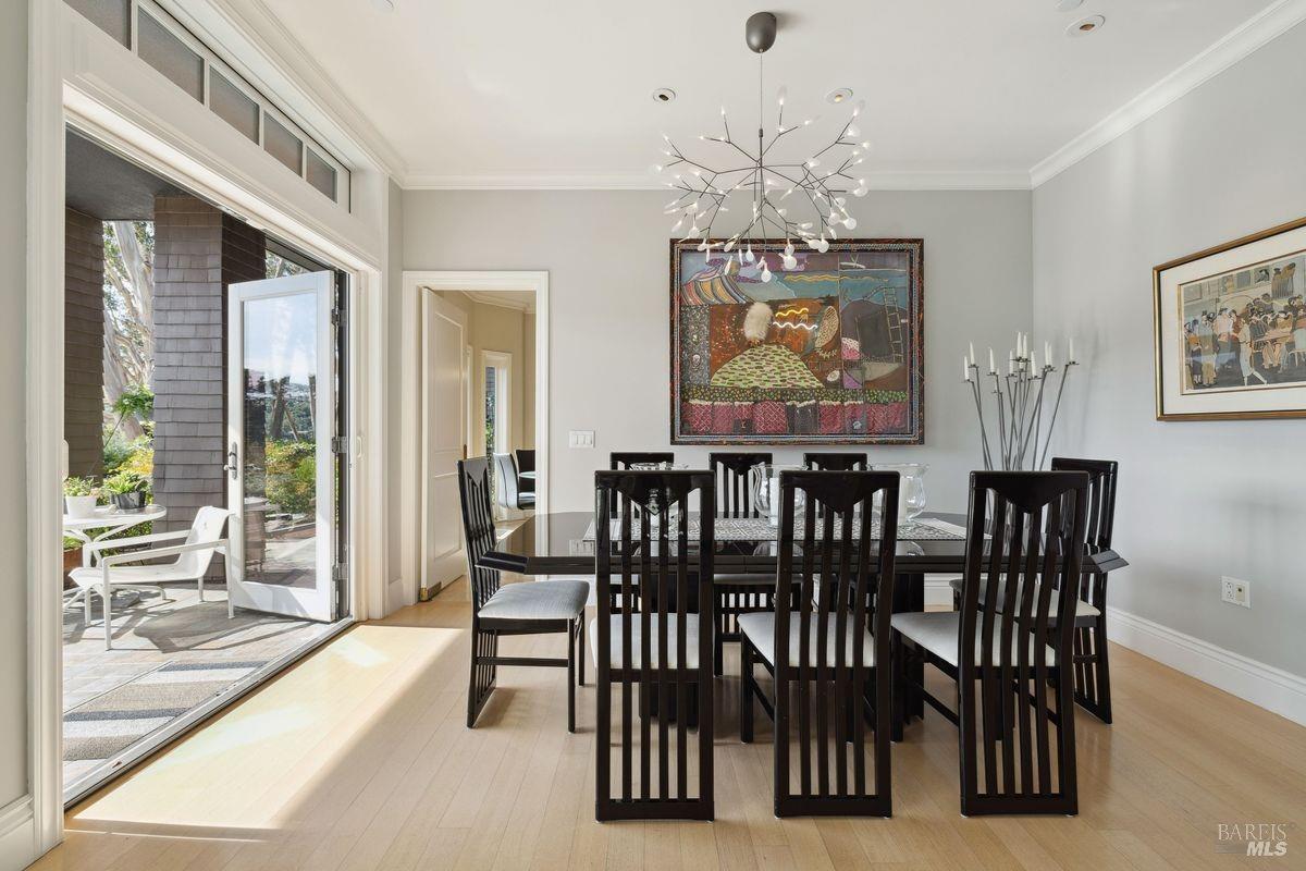 85 De Silva Island Dr