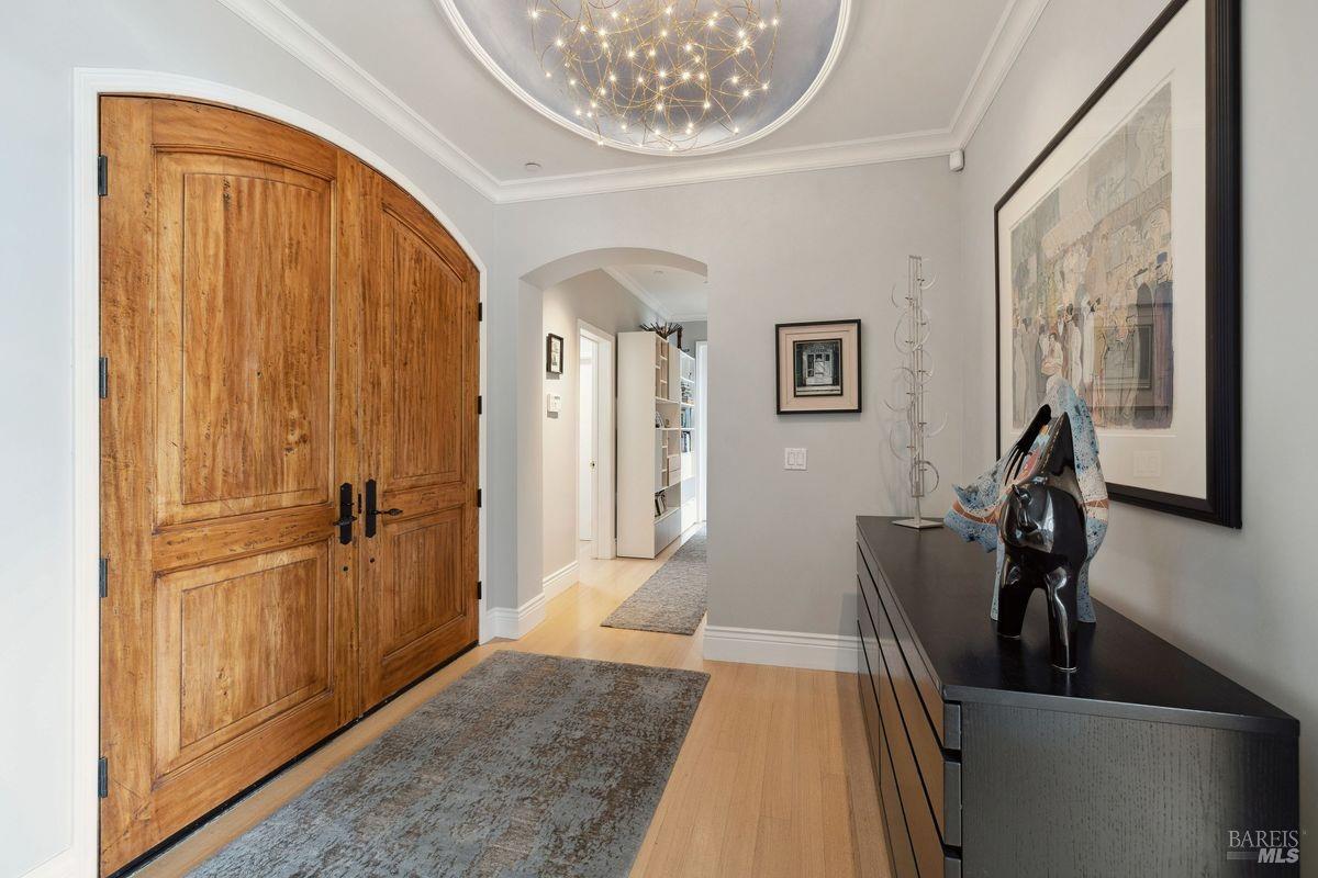 85 De Silva Island Dr