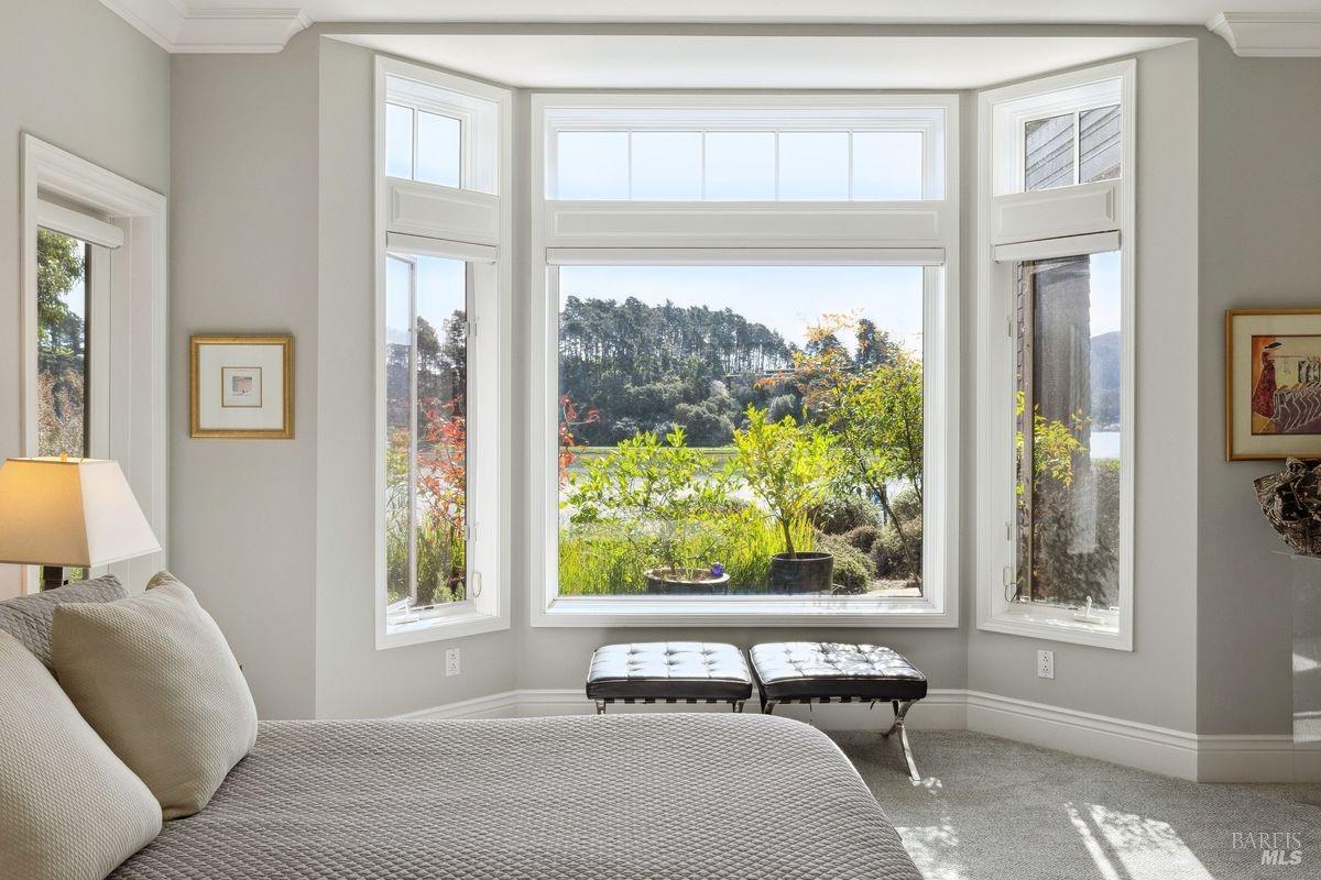 85 De Silva Island Dr