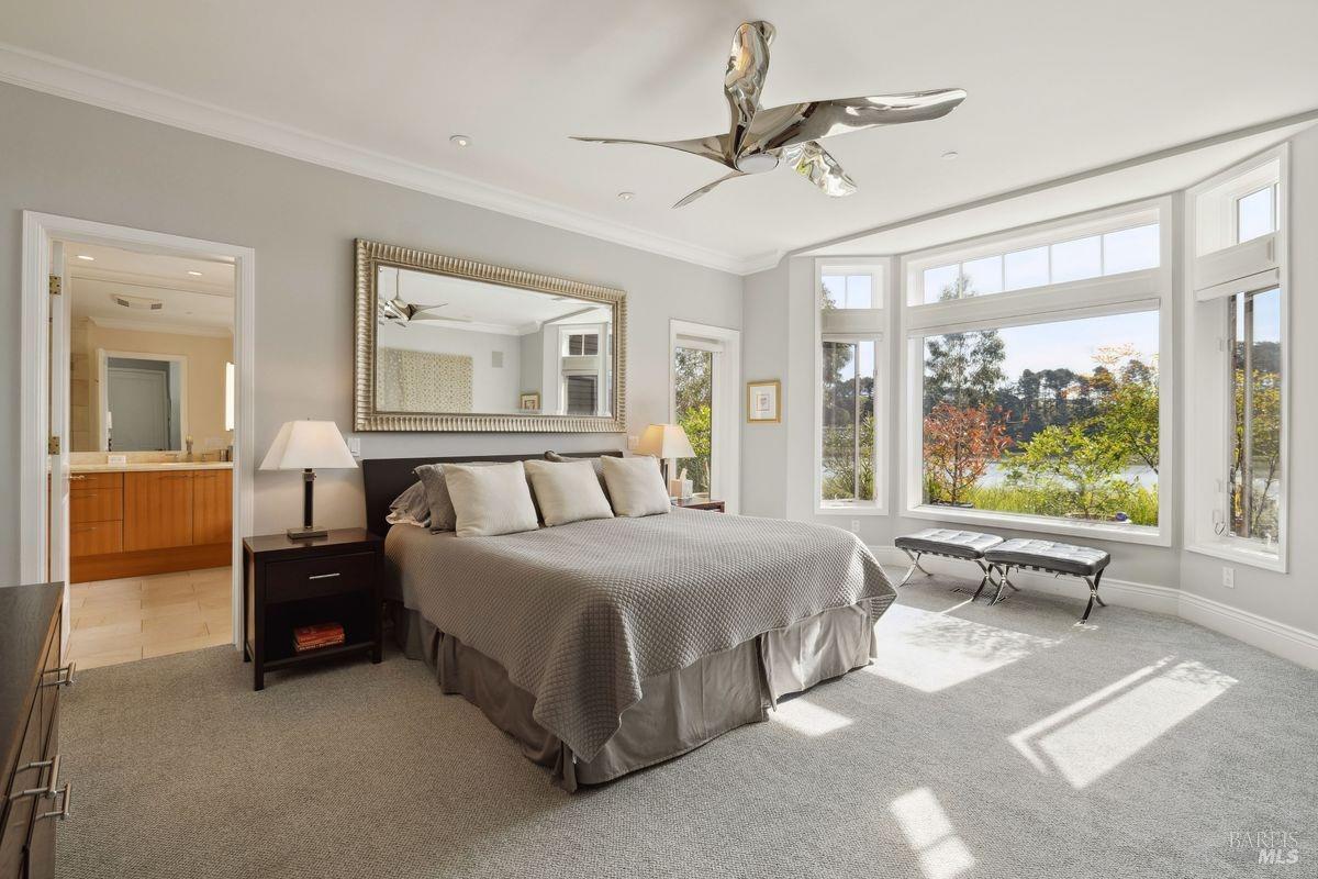 85 De Silva Island Dr