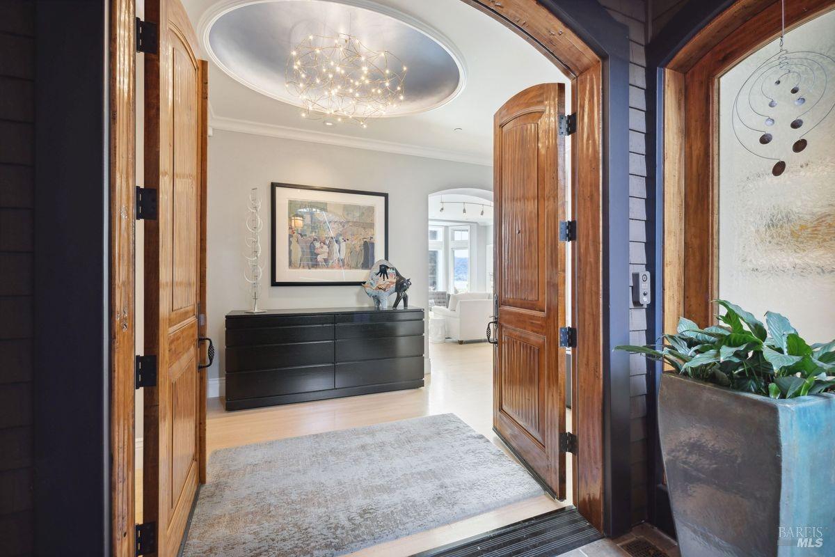 85 De Silva Island Dr