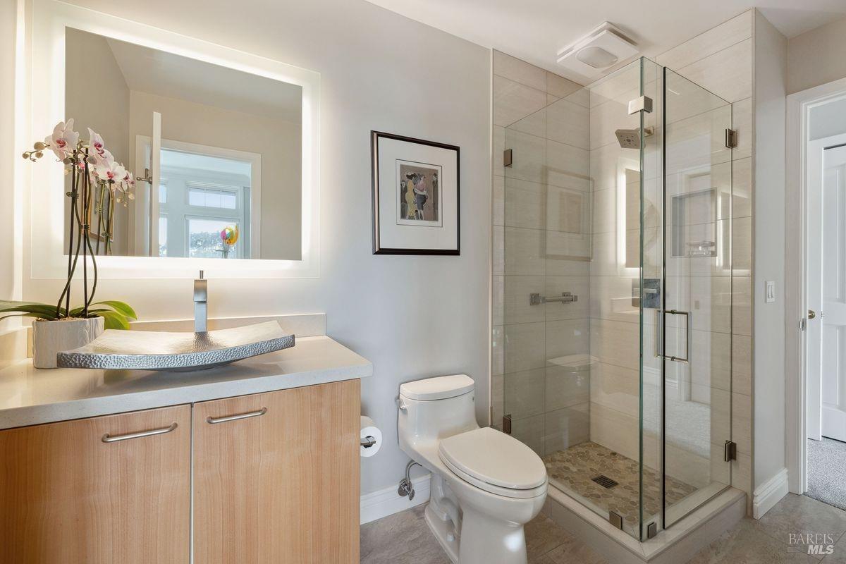 85 De Silva Island Dr