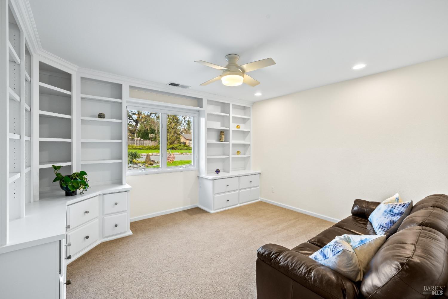 5290 Oak Meadow Drive