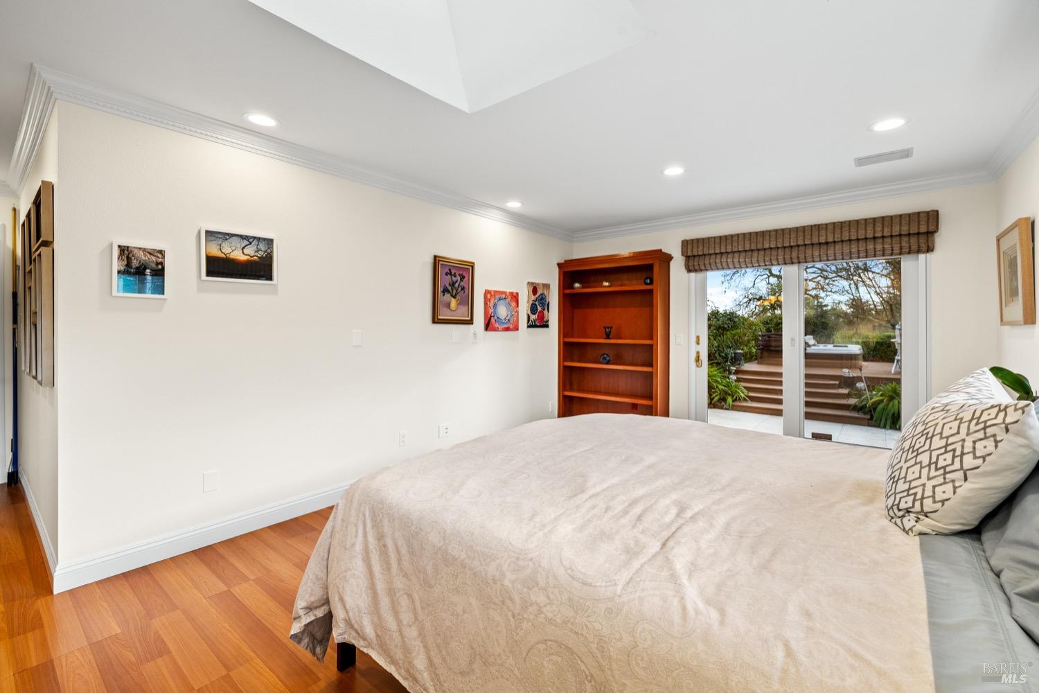 5290 Oak Meadow Drive