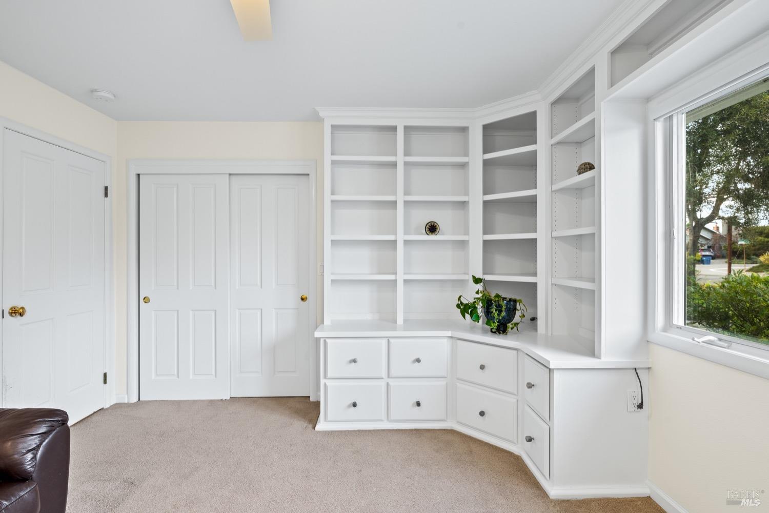 5290 Oak Meadow Drive