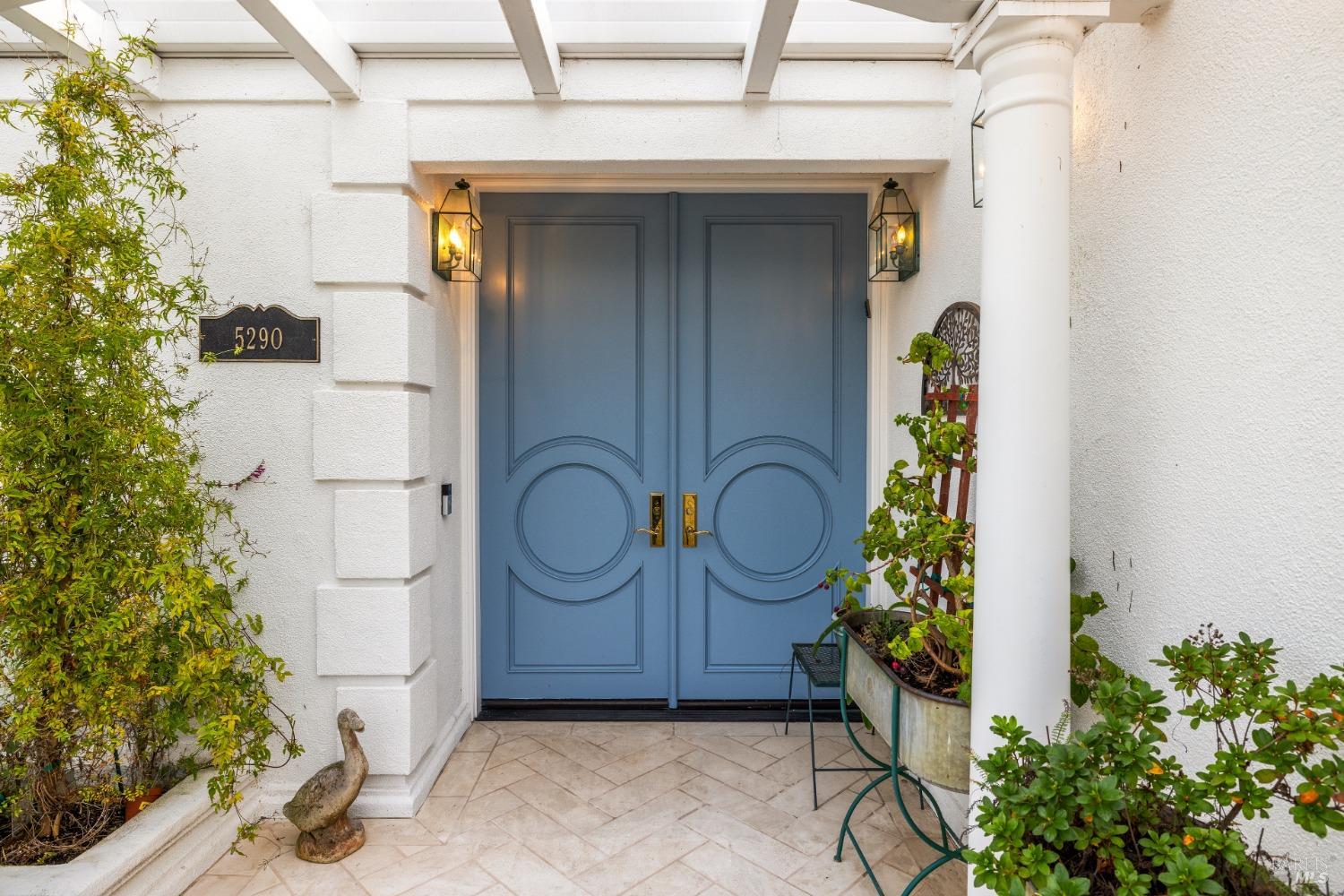 5290 Oak Meadow Drive