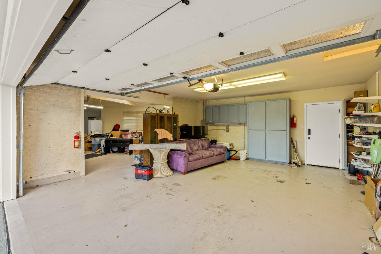 5290 Oak Meadow Drive