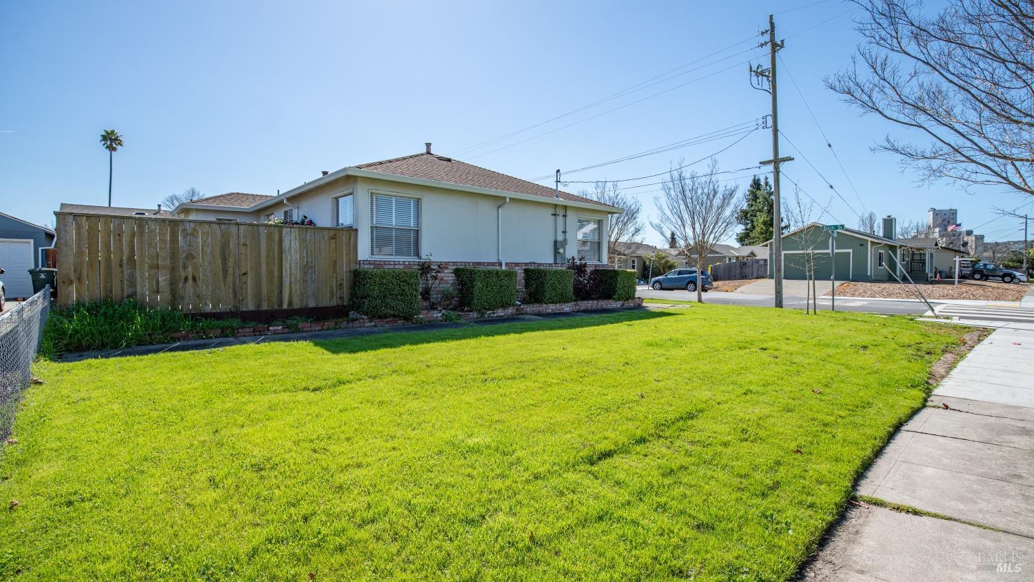 101 Edith St