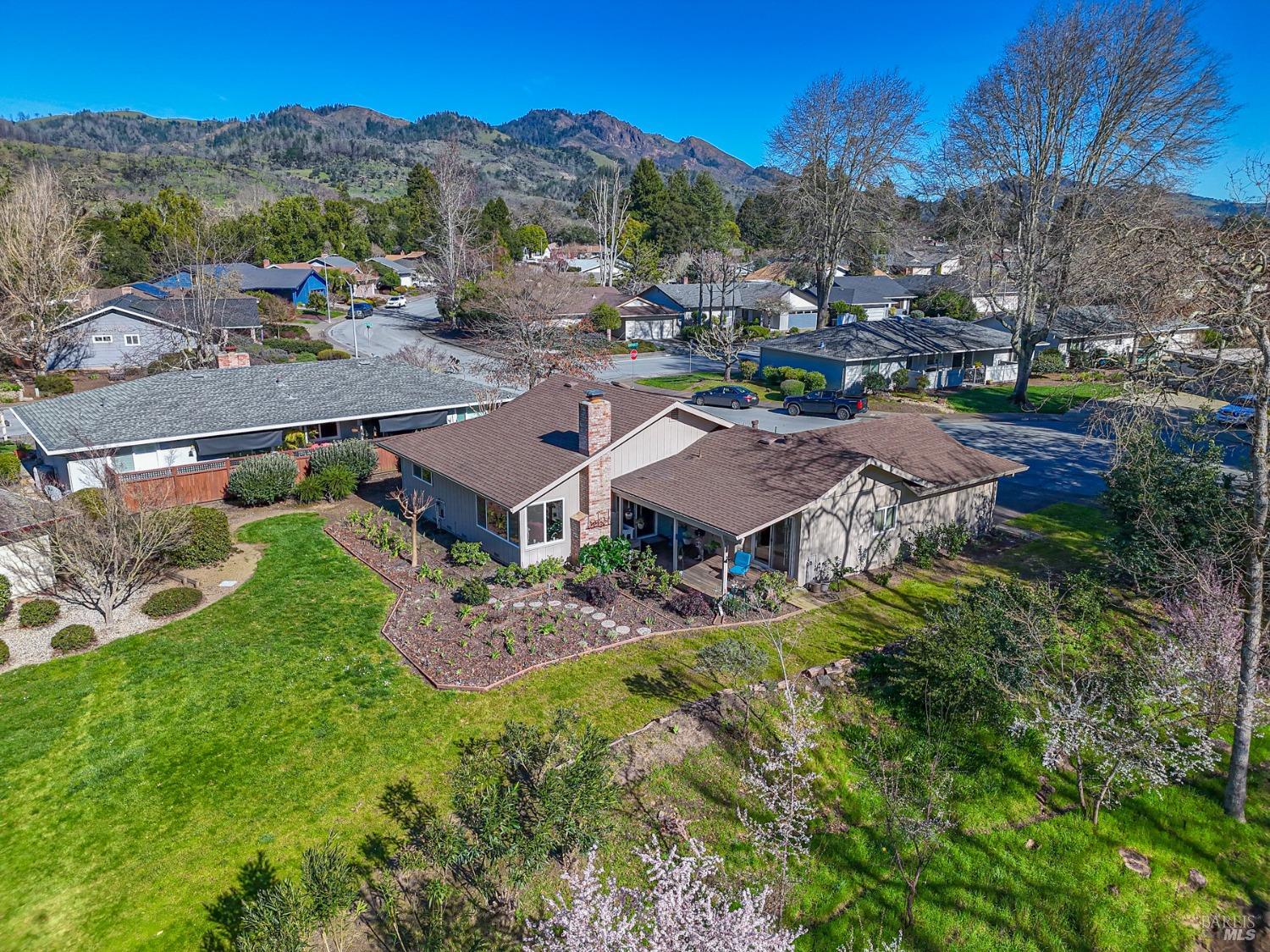 6395 Meadow Creek Ct