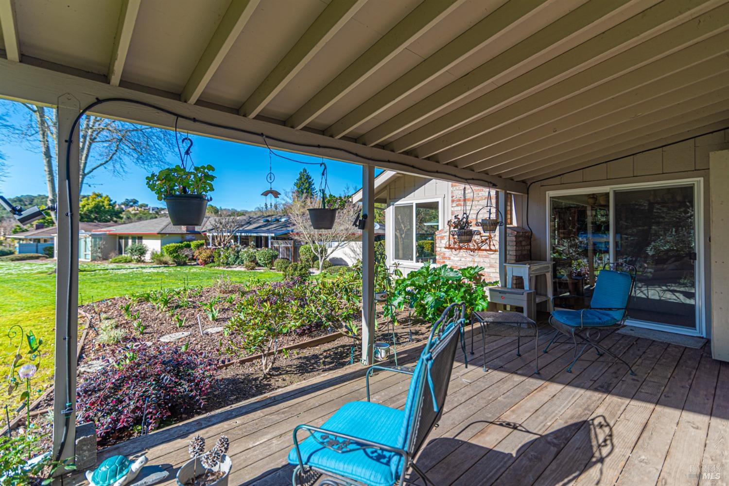 6395 Meadow Creek Ct