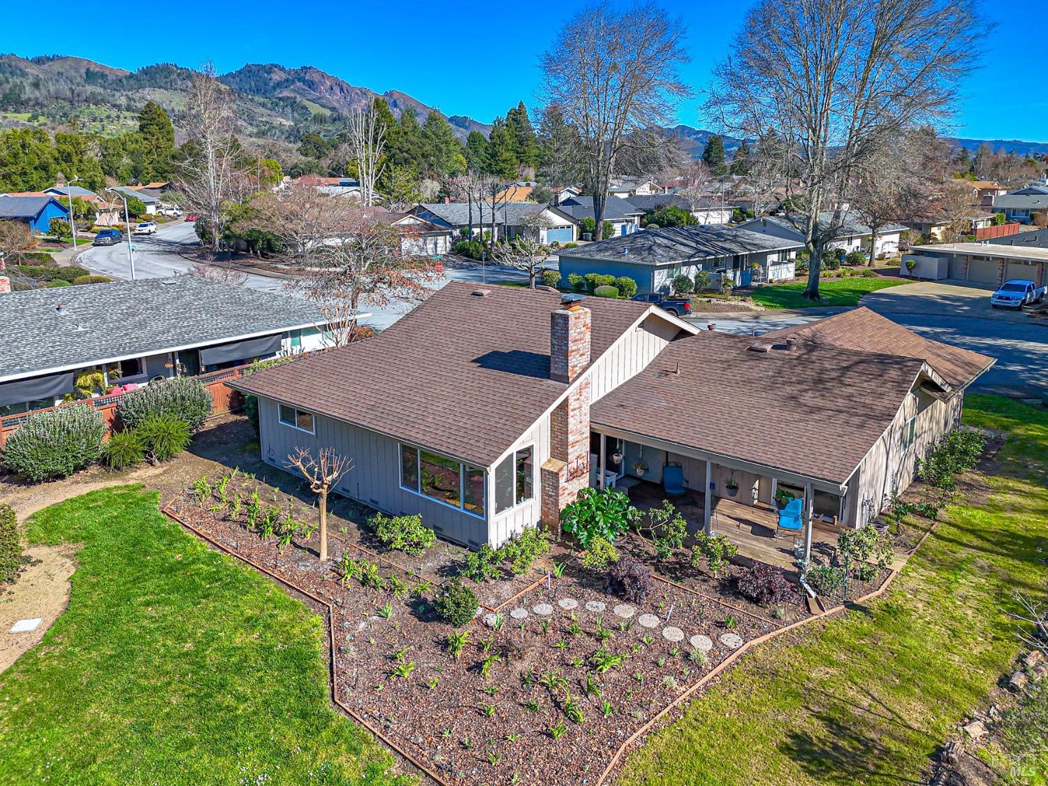 6395 Meadow Creek Ct