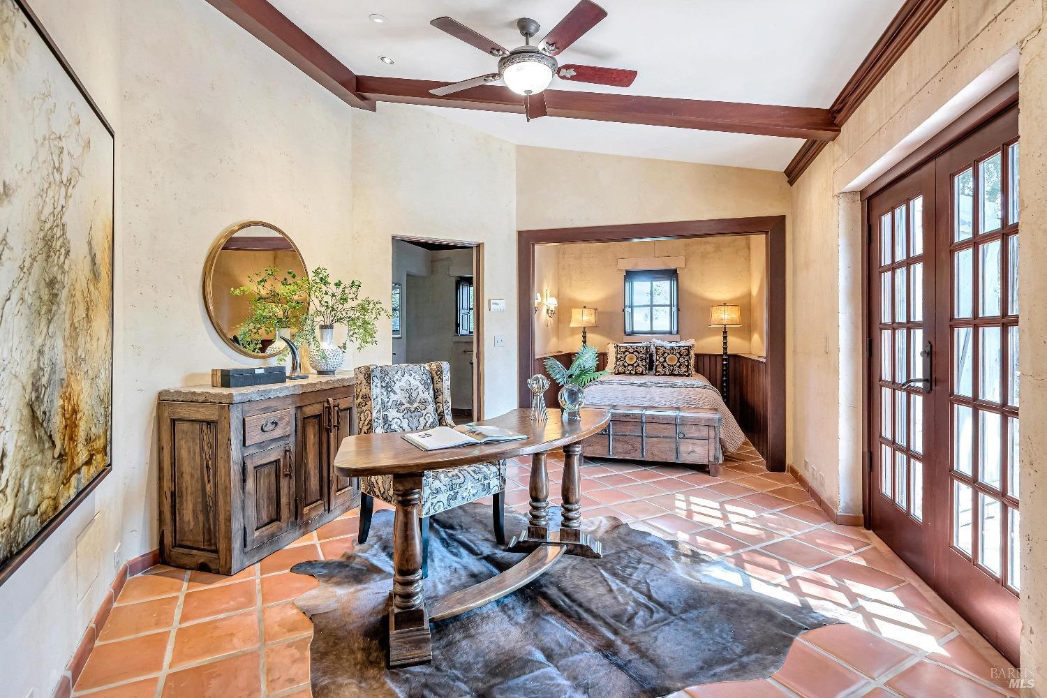 868-870 High School Rd