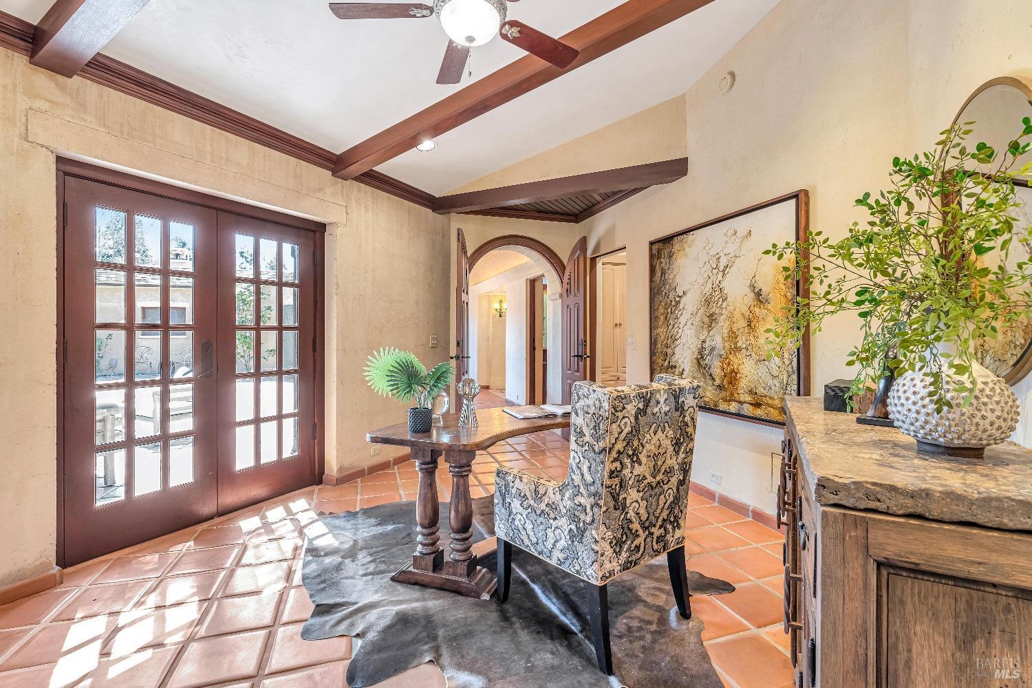 868-870 High School Rd