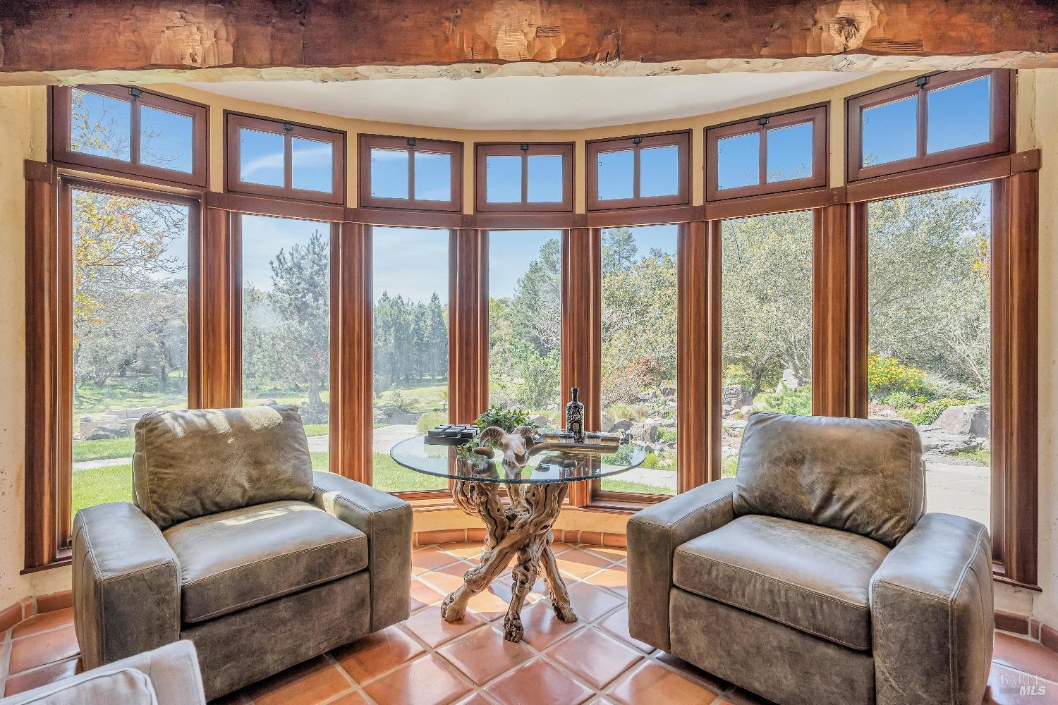 868-870 High School Rd