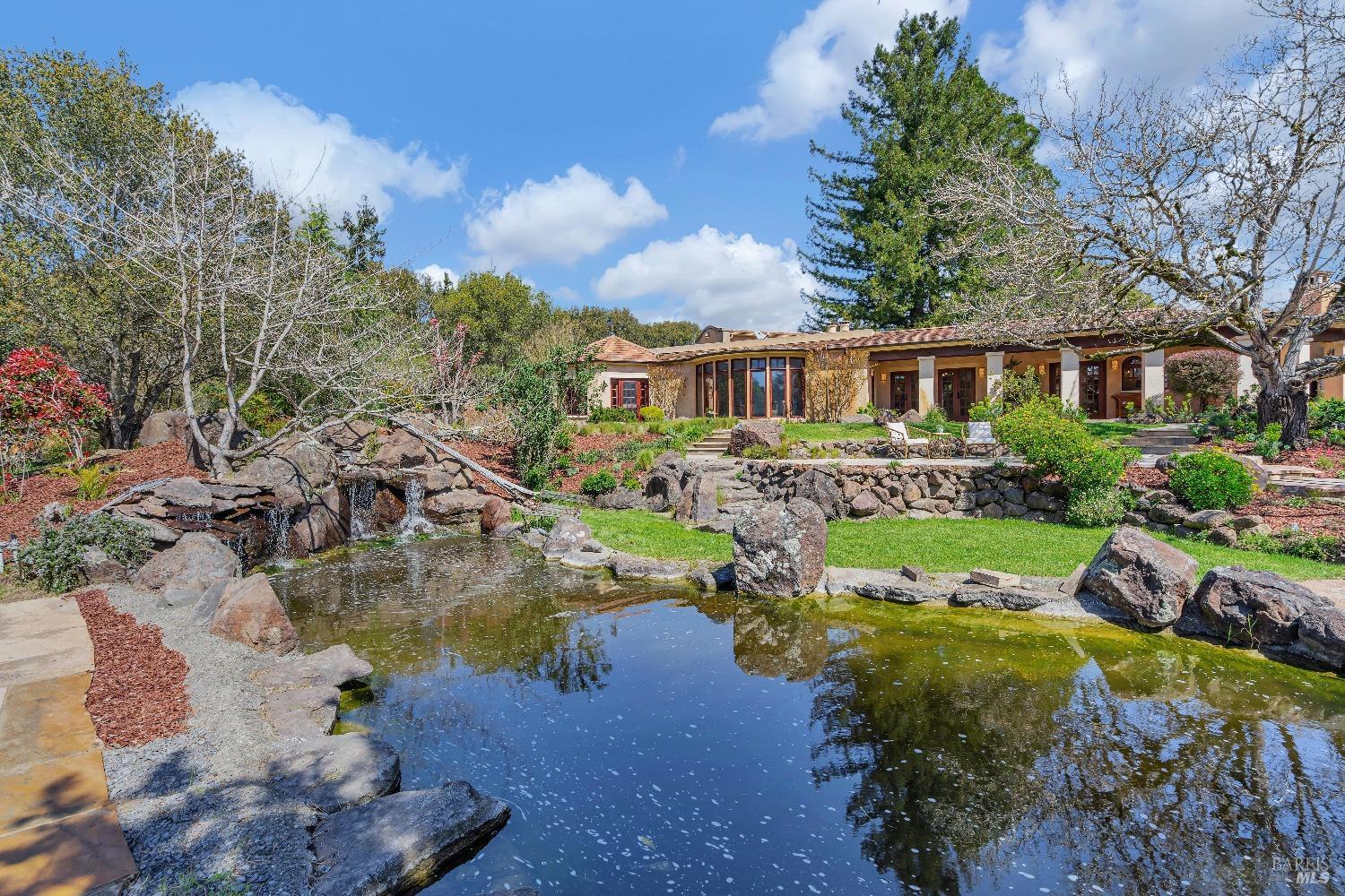 868-870 High School Rd