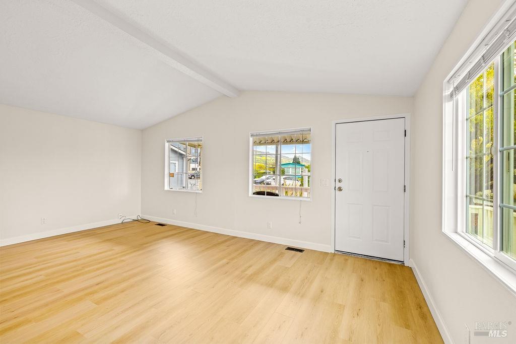 131 Coachman Ln