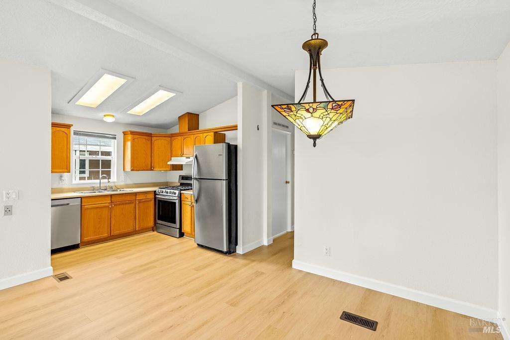 131 Coachman Ln