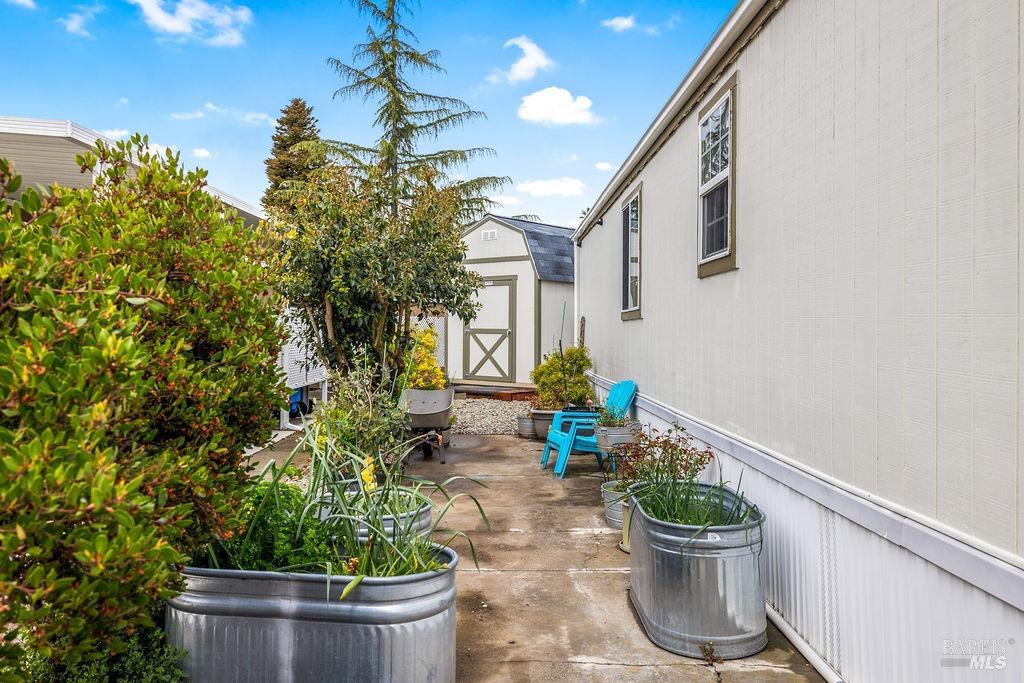 131 Coachman Ln