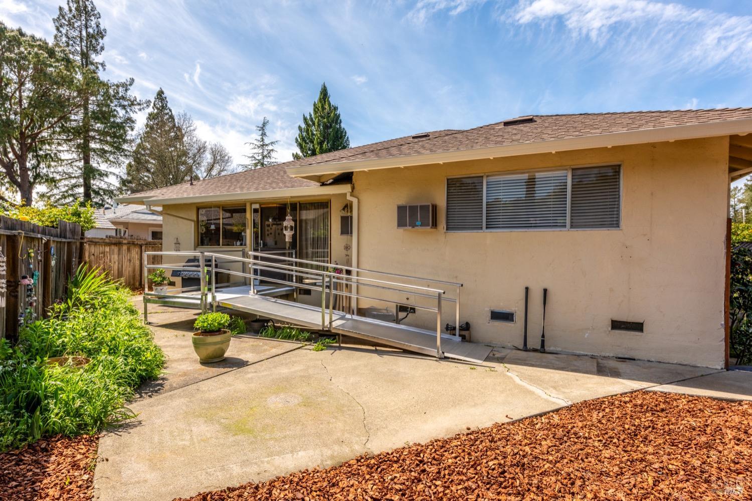 316 Pine Cir