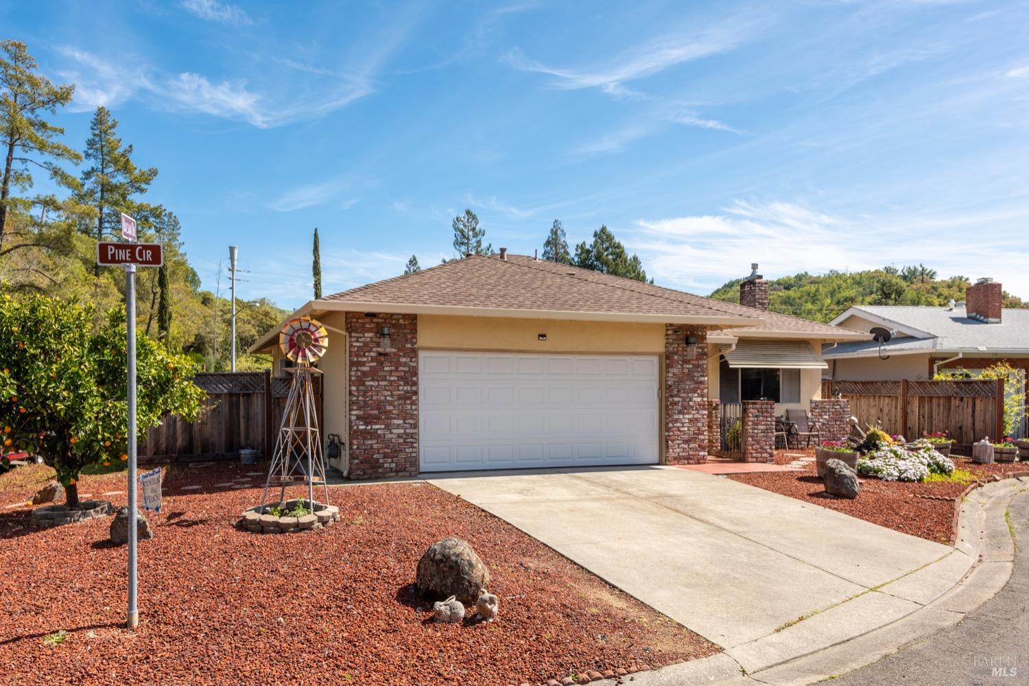 316 Pine Cir