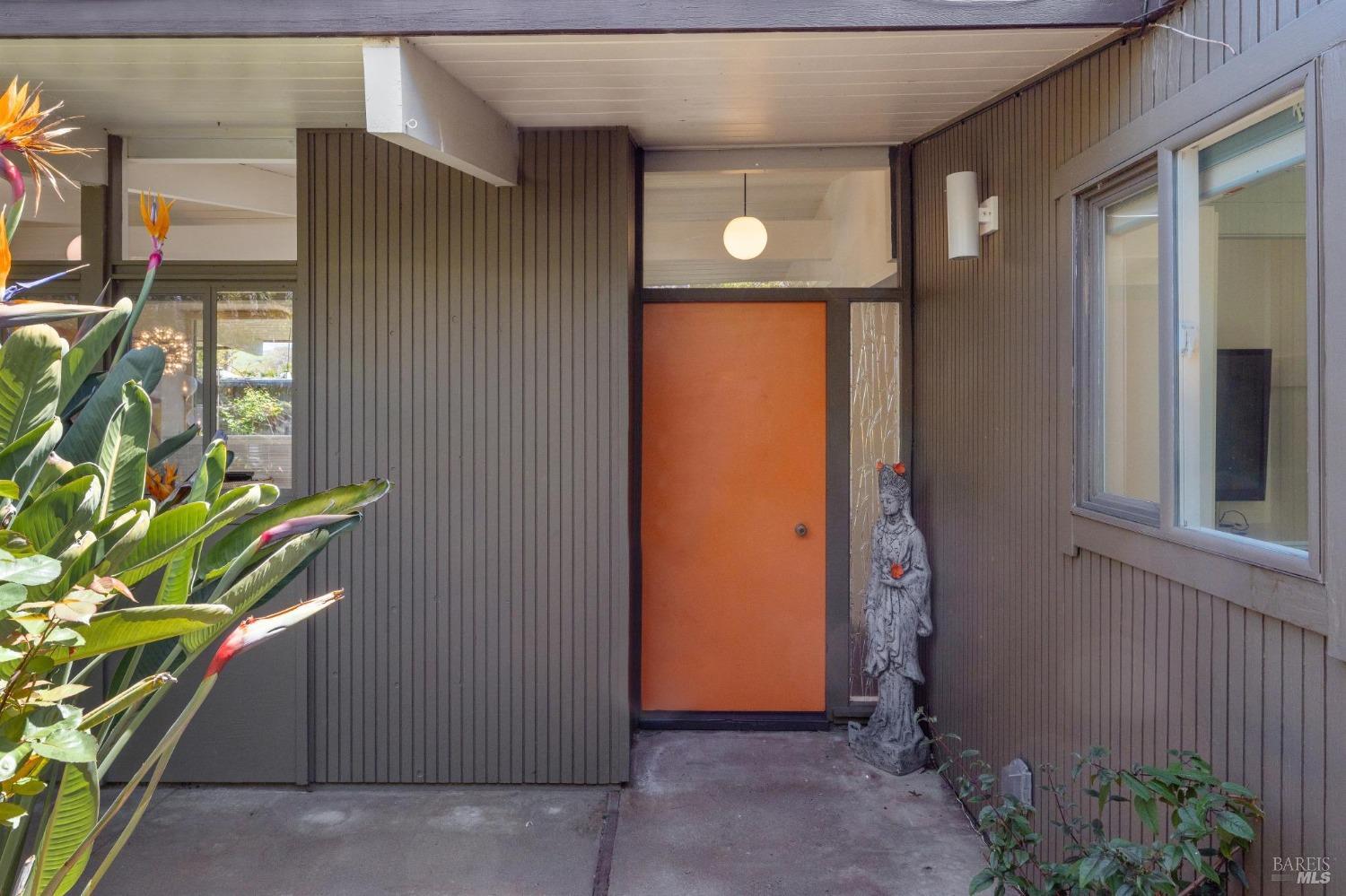 761 Del Ganado Rd