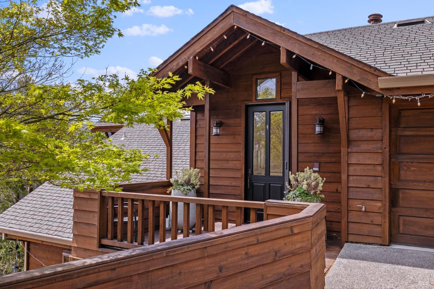 985 W California Ave