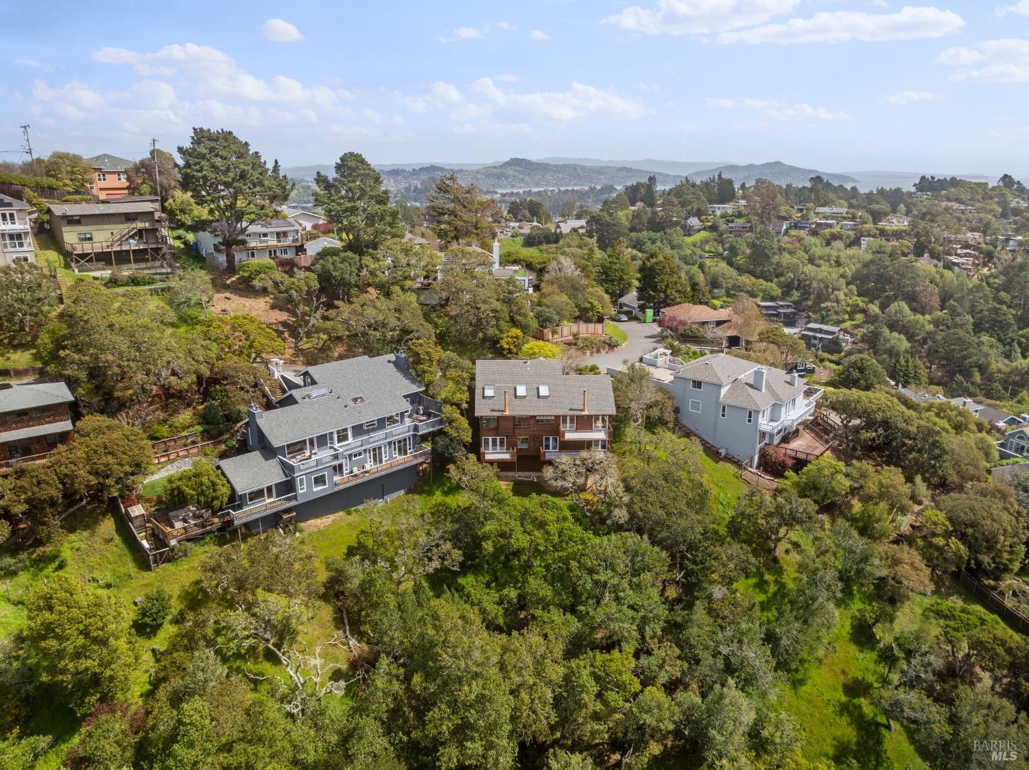 985 W California Ave