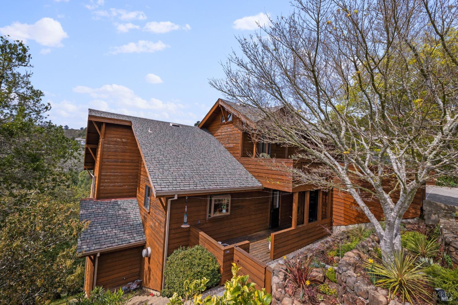 985 W California Ave