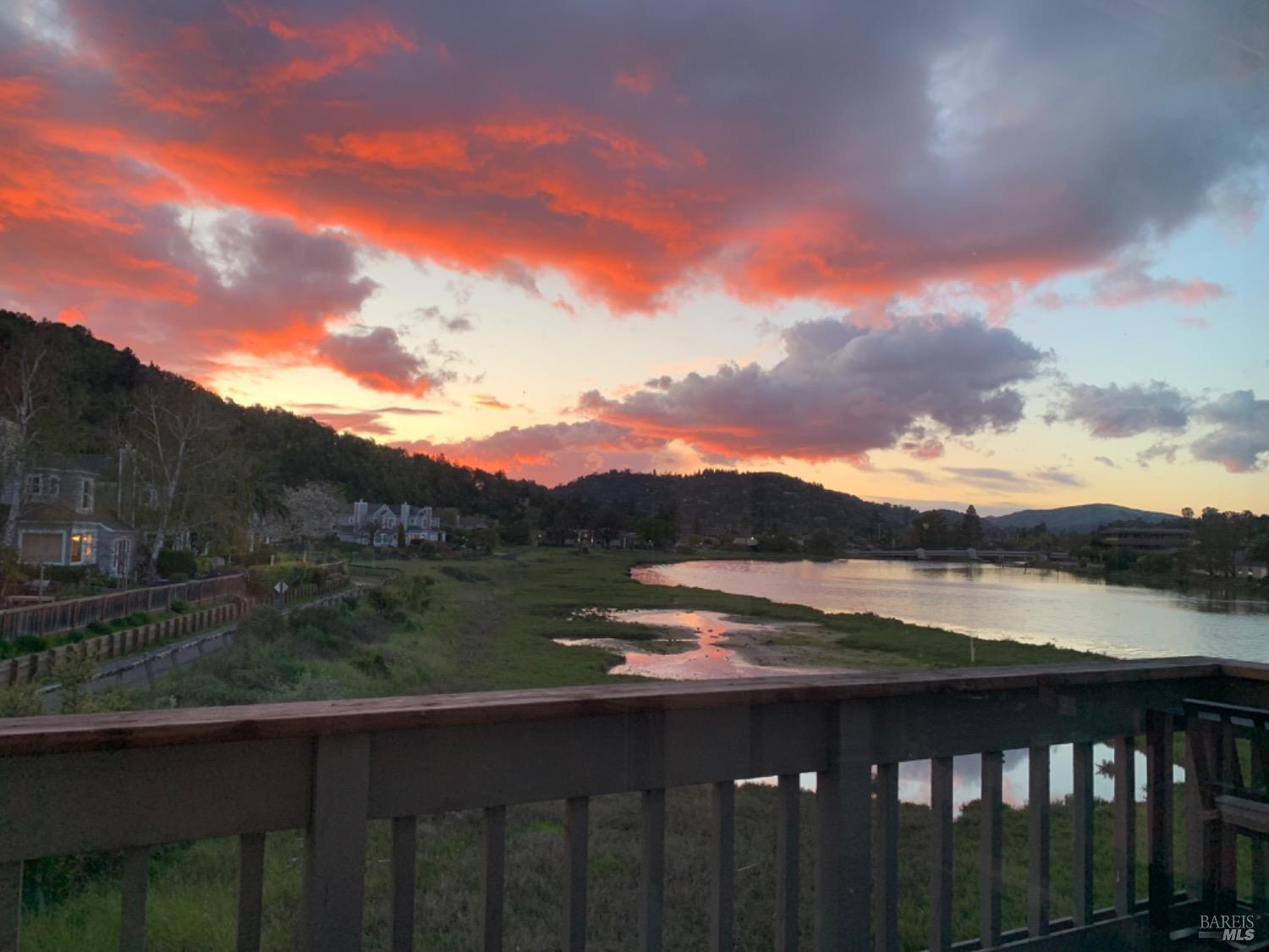 505 Larkspur Plaza Dr #8A