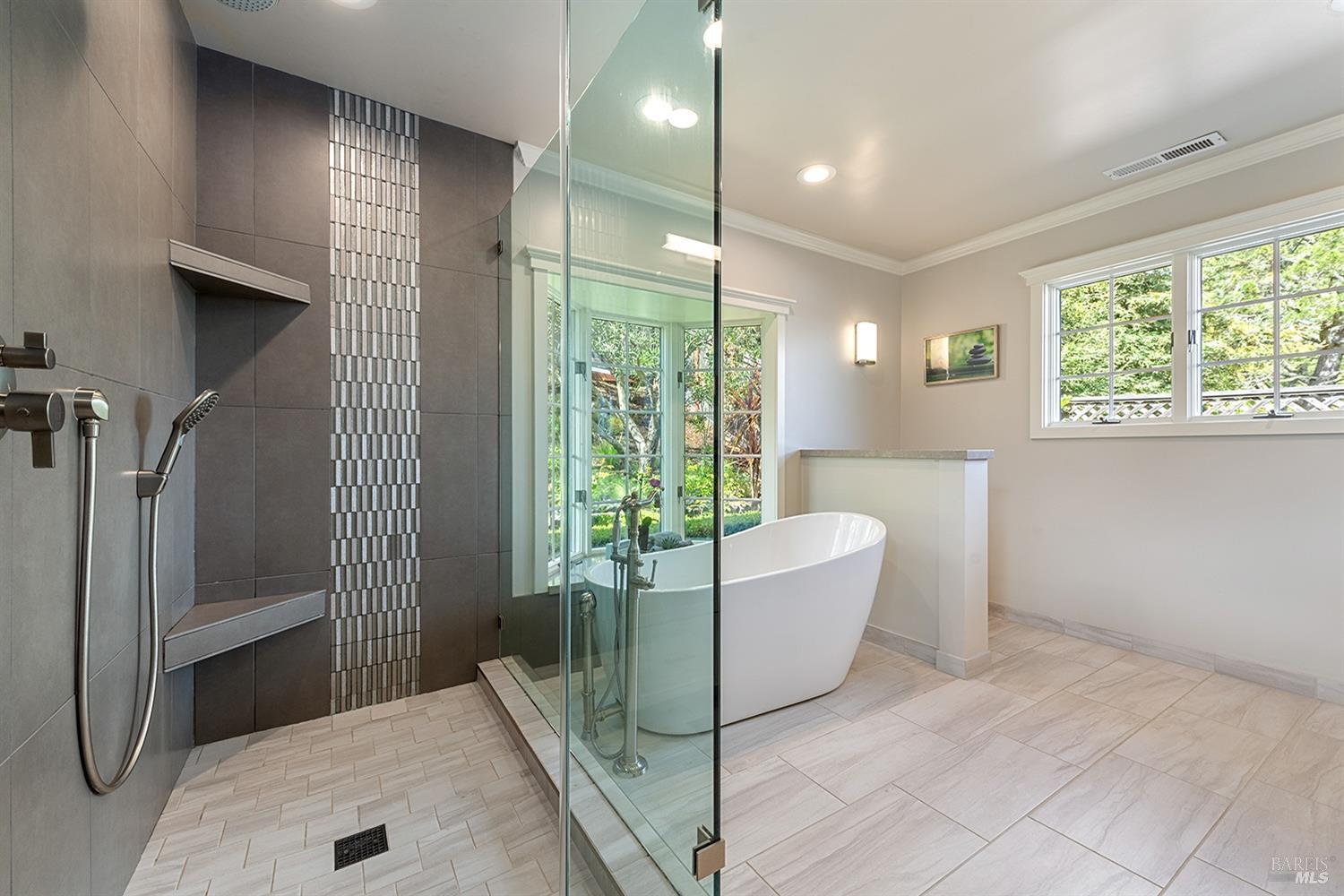 776 Tamarack Dr