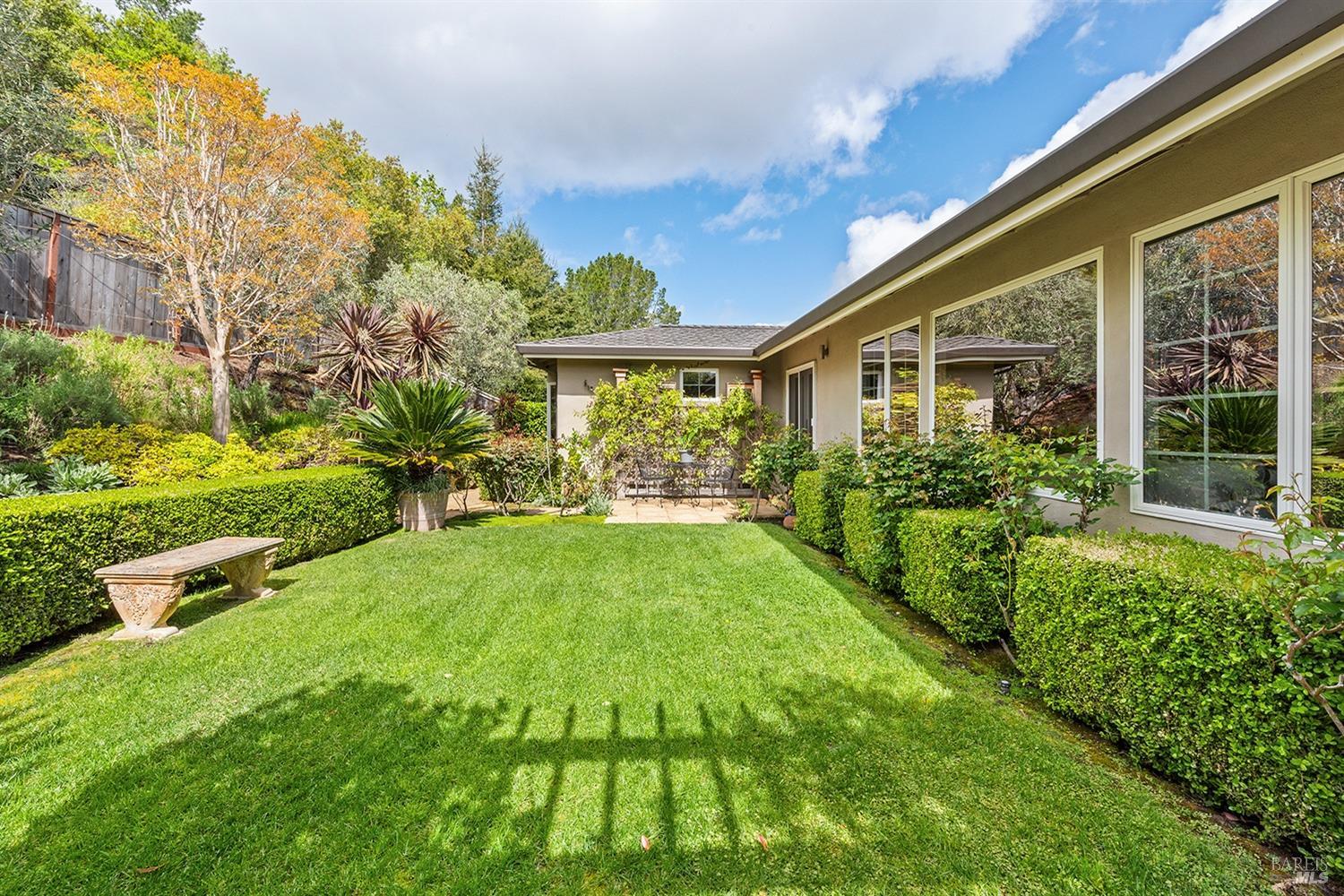 776 Tamarack Dr