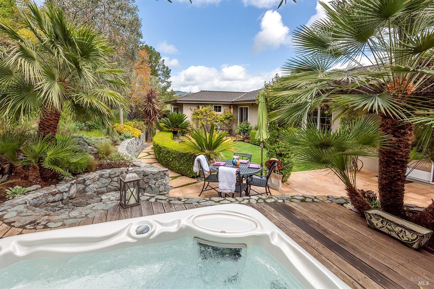 776 Tamarack Dr