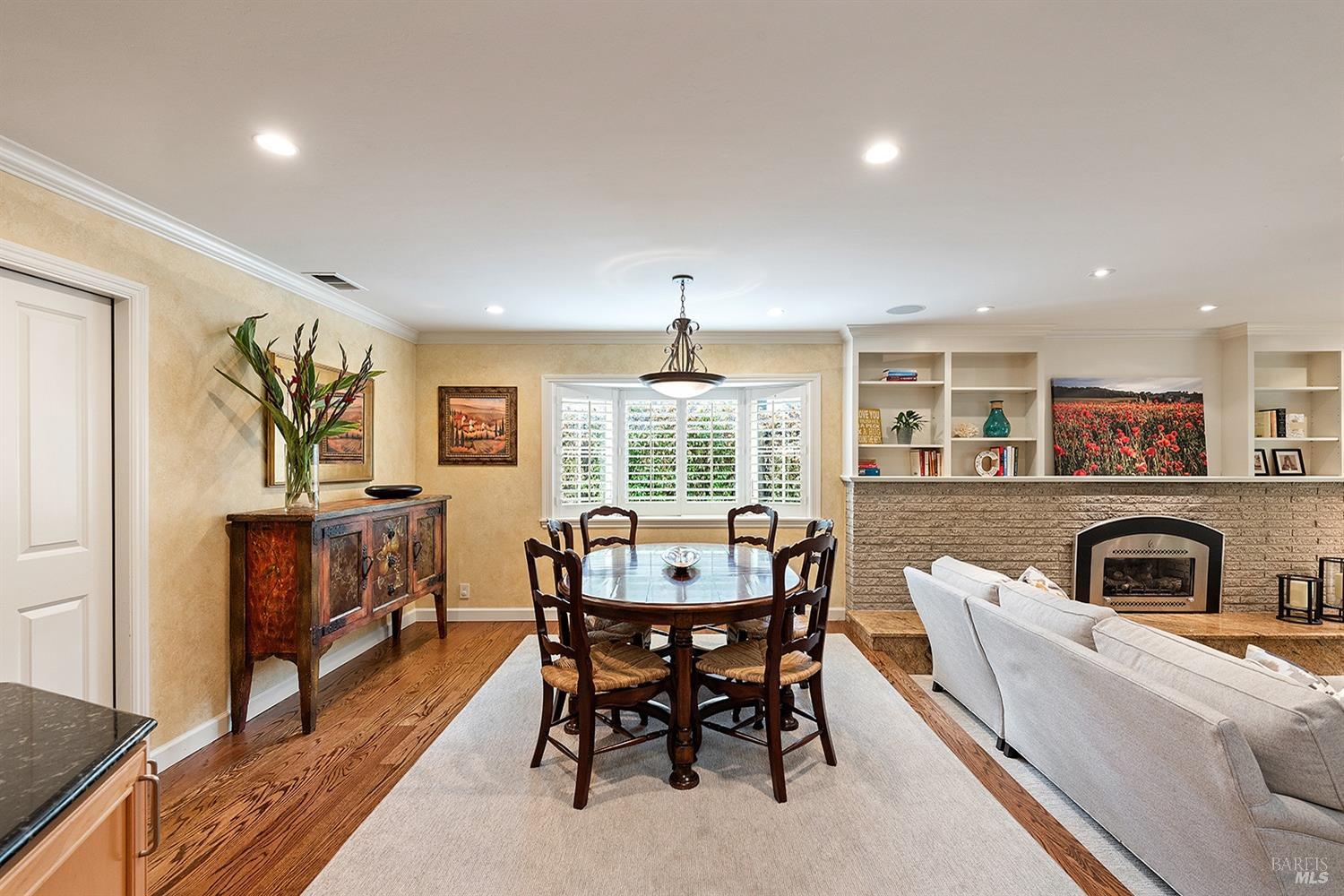 776 Tamarack Dr
