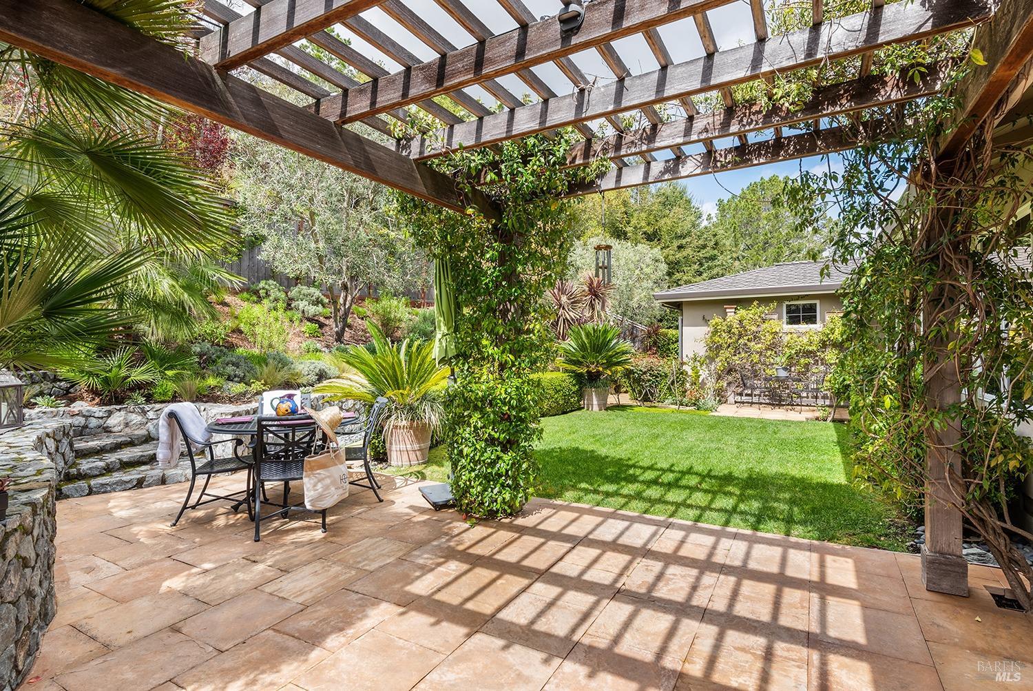 776 Tamarack Dr