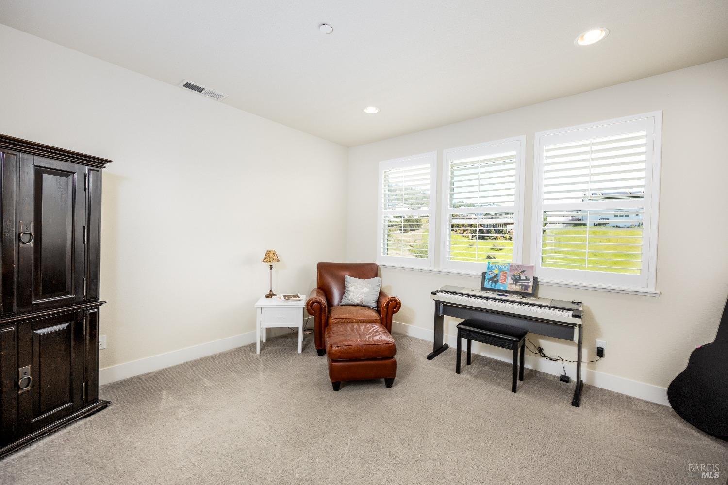 1588 Mystic Point Pl