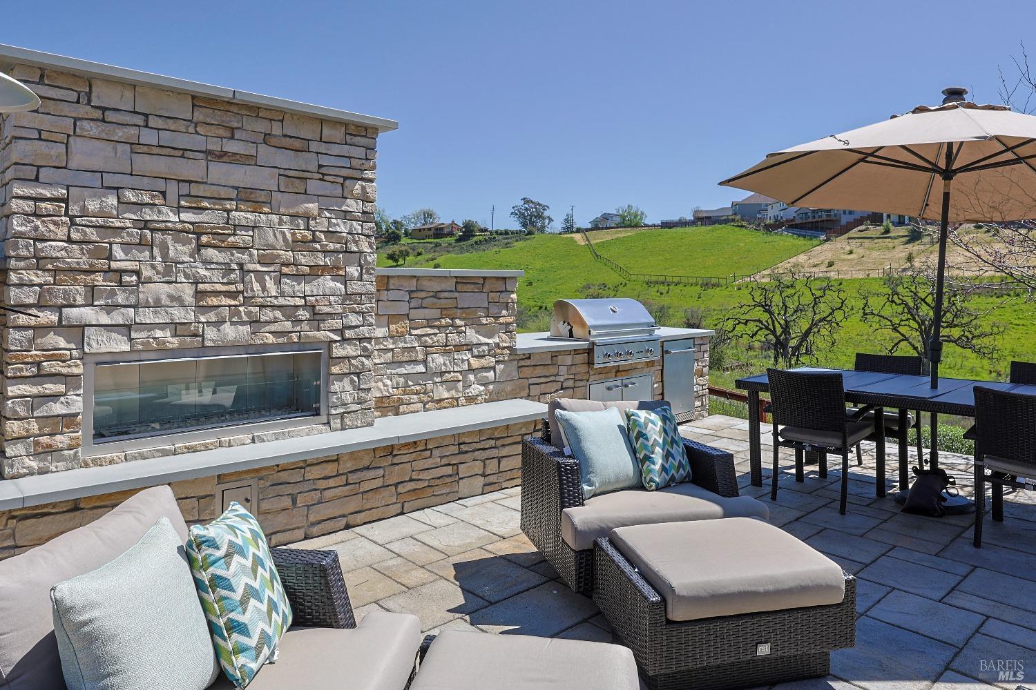 1588 Mystic Point Pl