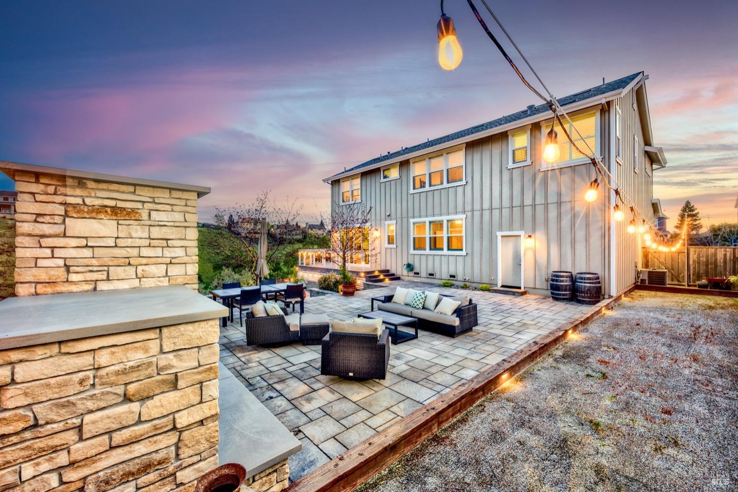 1588 Mystic Point Pl