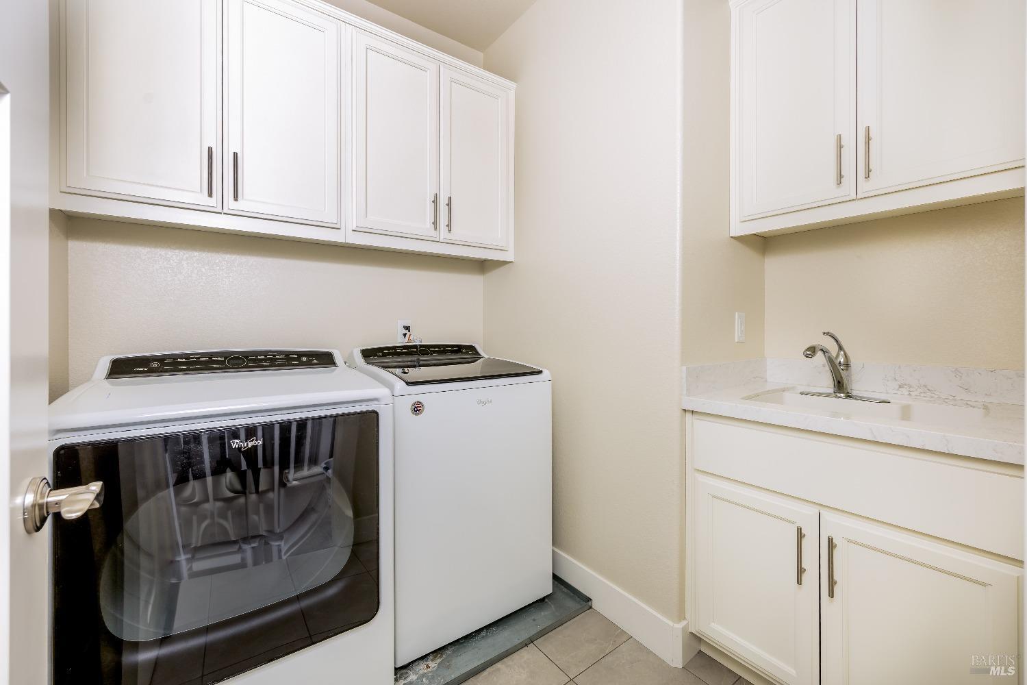 1588 Mystic Point Pl