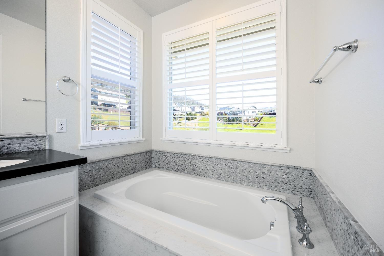 1588 Mystic Point Pl