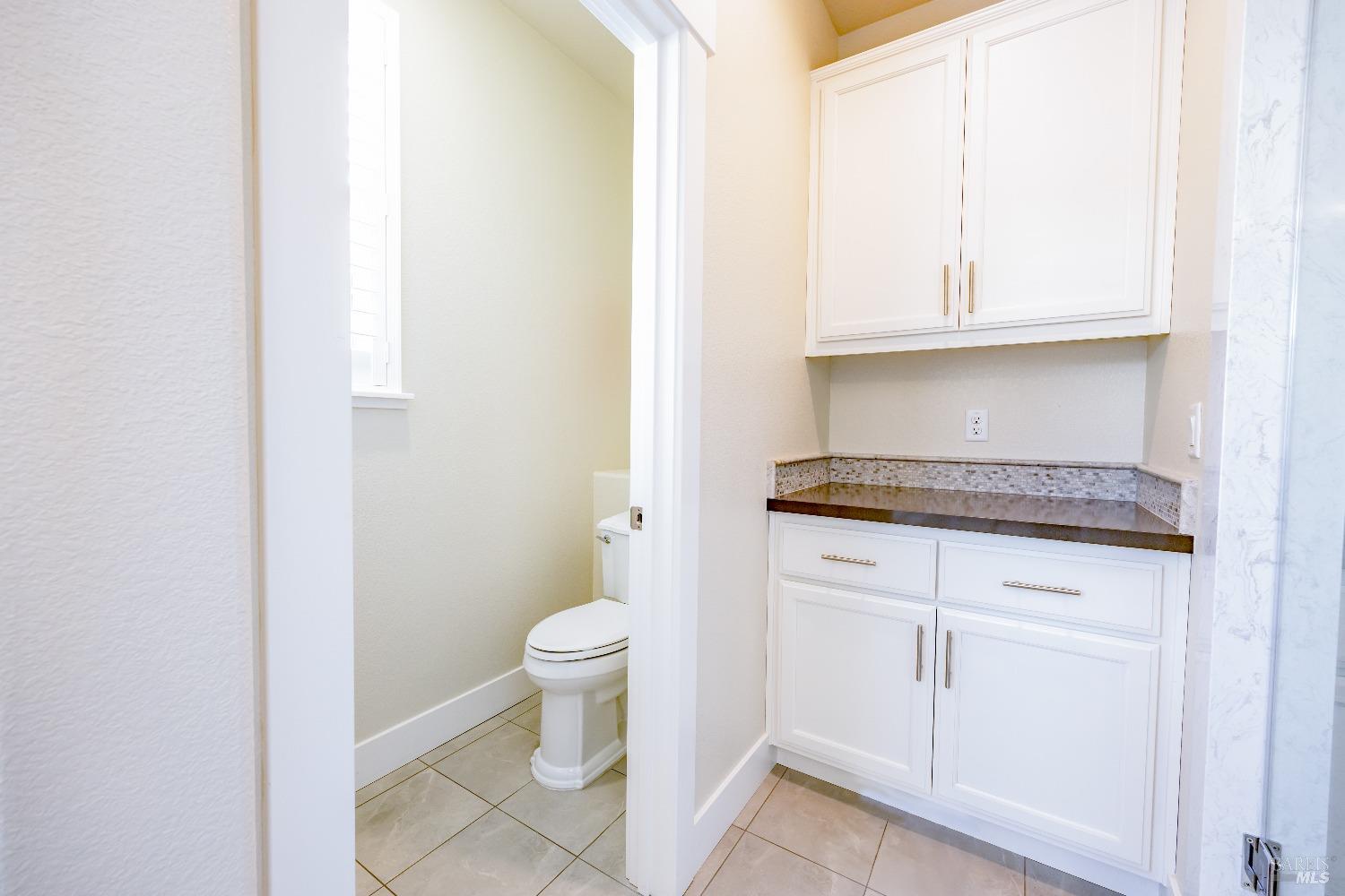 1588 Mystic Point Pl