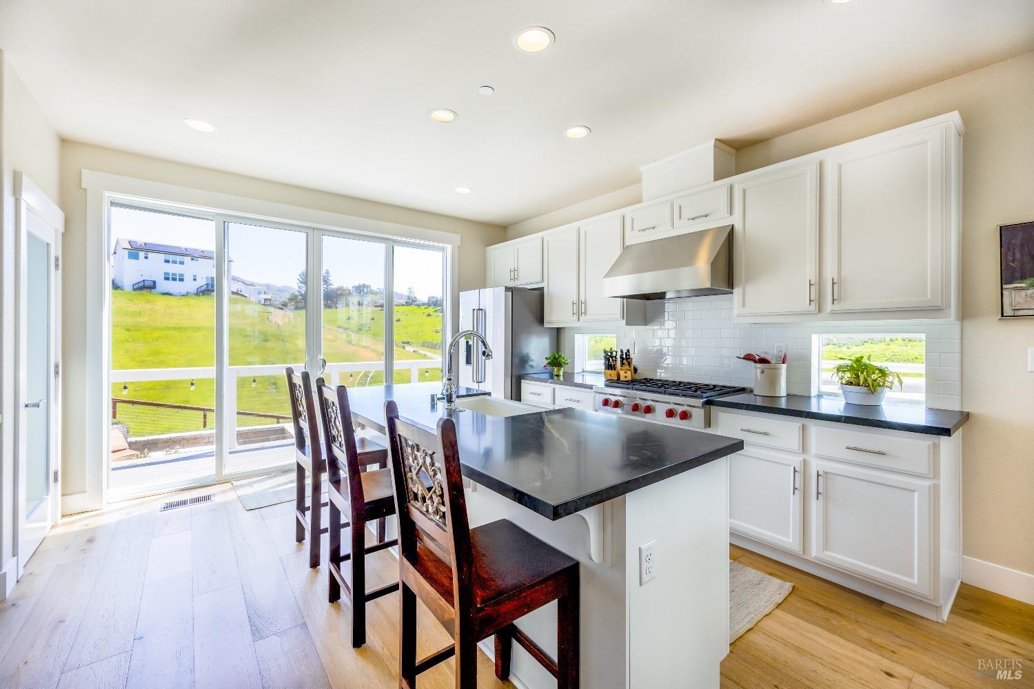 1588 Mystic Point Pl