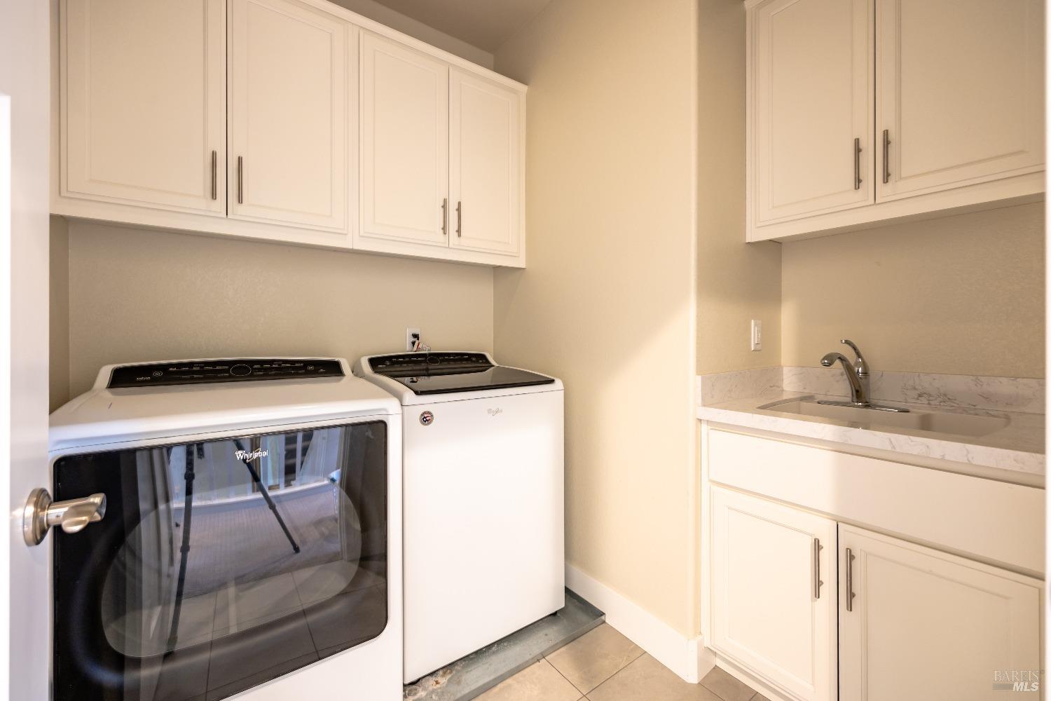 1588 Mystic Point Pl