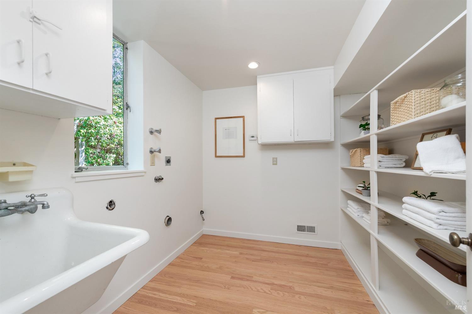405 Crown Rd